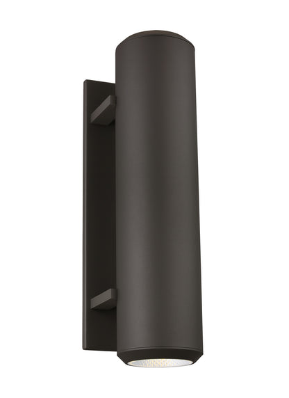 Aspenti Outdoor (Wet) Wall Lantern by Visual Comfort Modern