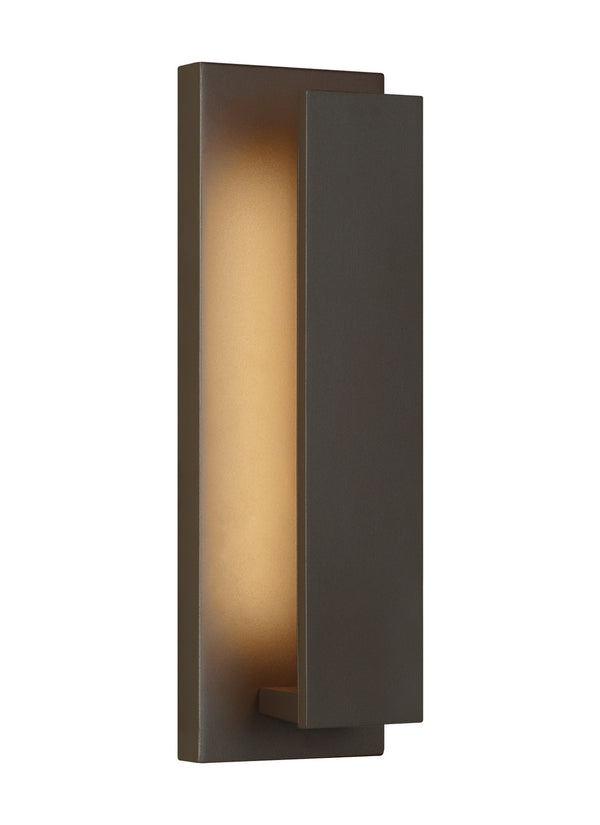 Nate Outdoor (Wet) Wall Lantern by Visual Comfort Modern