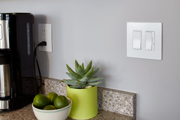 radiant Tru-Universal Single Pole/3-Way Dimmer by Legrand