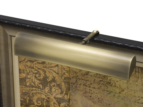 Classic Traditional Picture Light by House of Troy