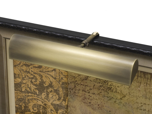 Classic Traditional Picture Light by House of Troy