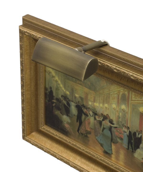 Classic Traditional Picture Light by House of Troy