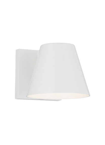 Bowman Outdoor (Wet) Wall Lantern by Visual Comfort Modern