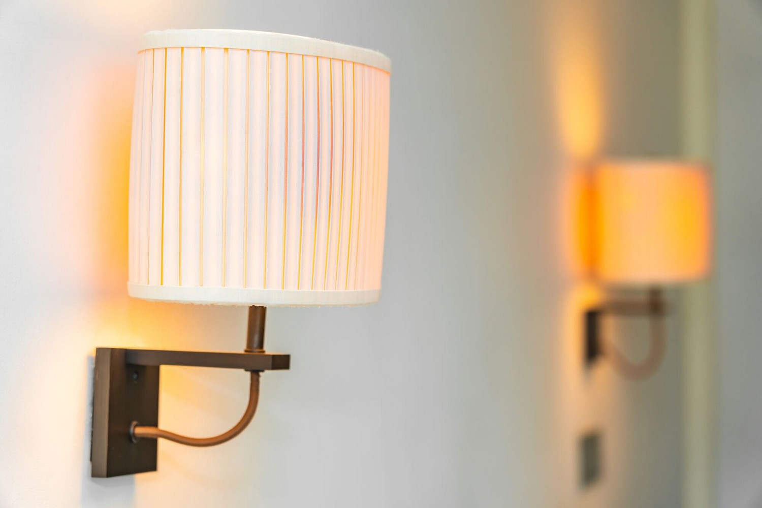 Bulbrite Flame Tip Candelabra Light Bulb - Thumbnail 2
