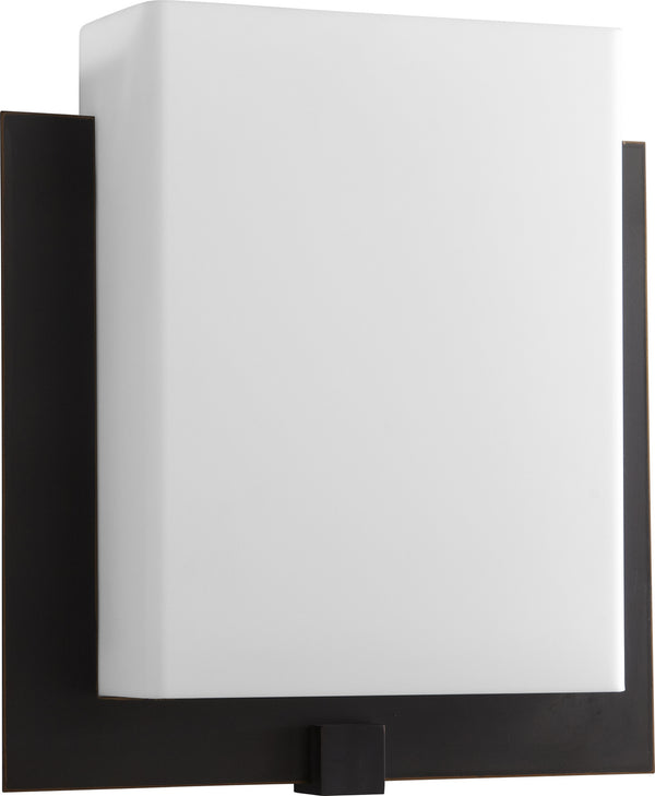 Pathways Outdoor (Damp) Sconce by Quorum