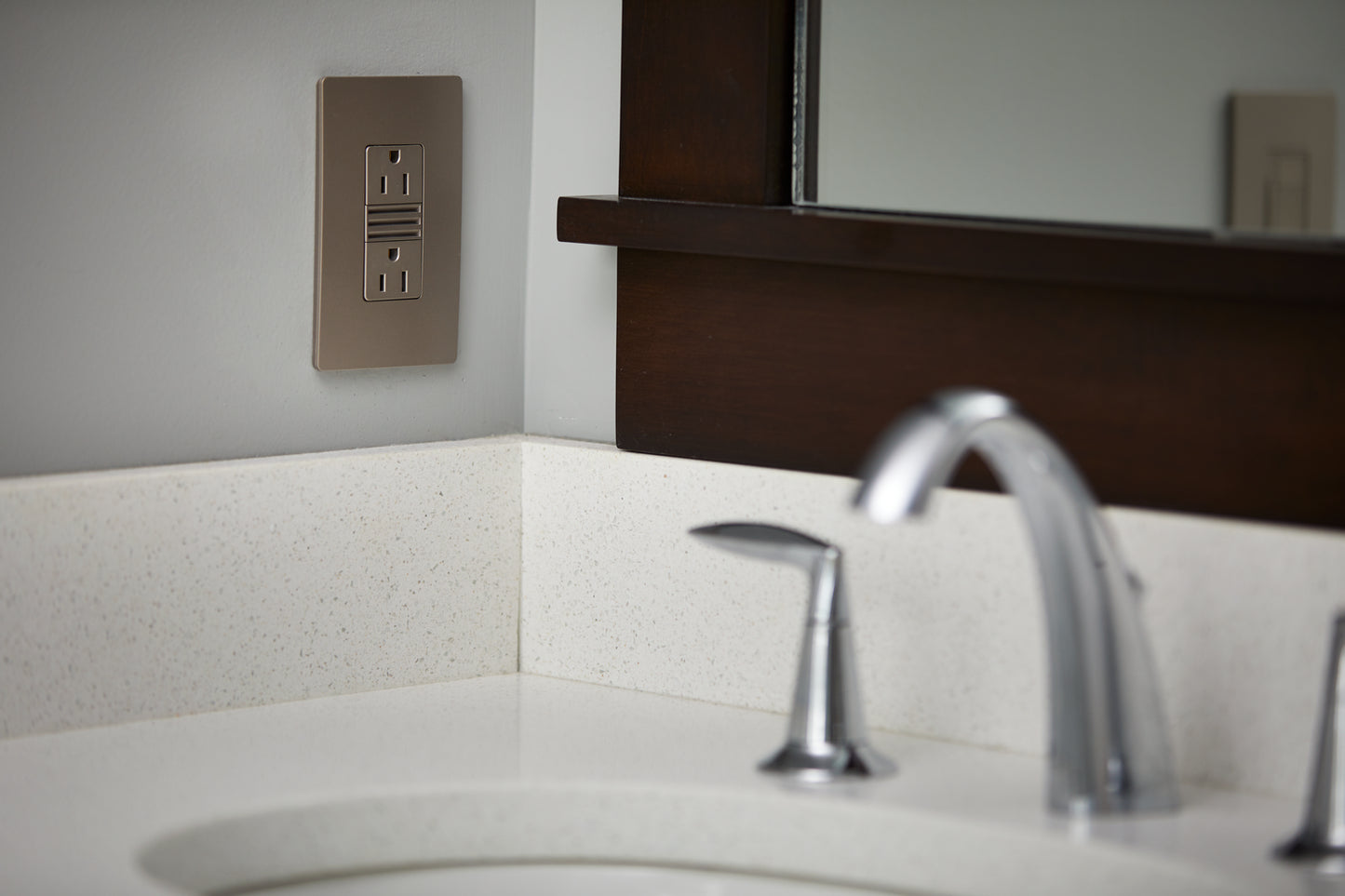 Legrand-NTL885TRNICC6|ALT|8